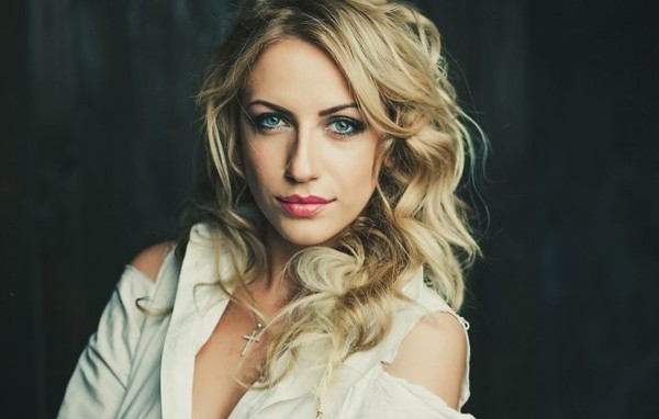 "Подкололи?": Лесю Никитюк заподозрили в пластике