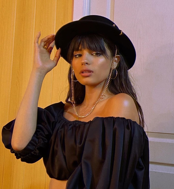 Каменских пора подвинуться: Мишель Андраде удивила новым образом