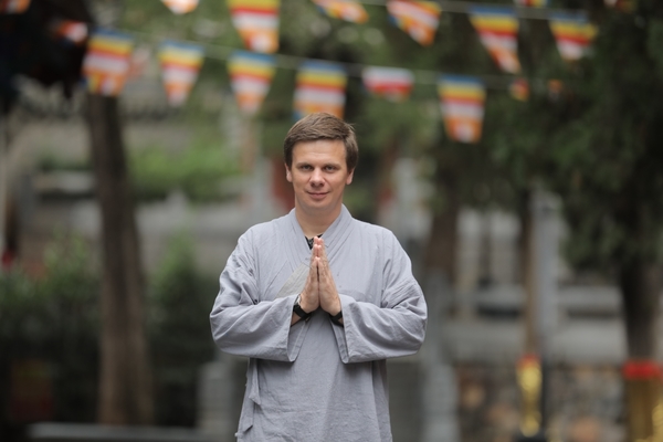 Дмитрий Комаров покажет необычную ярмарку женихов и невест в Китае