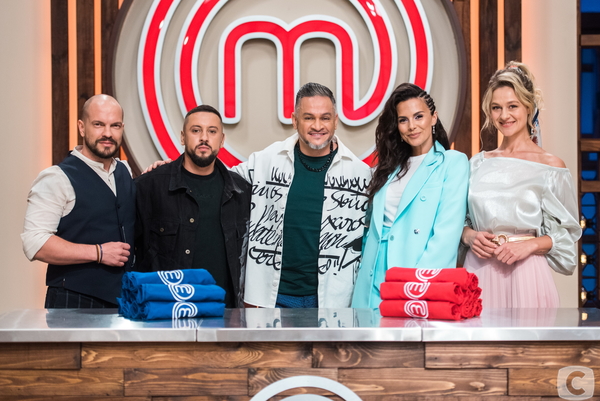 "МастерШеф 10": Участники будут готовить вместе с MONATIK и NK