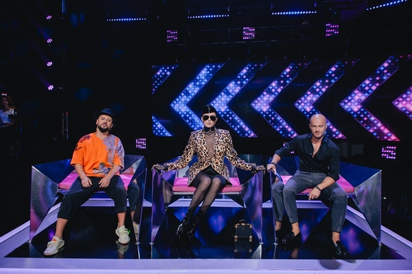 Фантастическая Дракоша и гламурный Вареник: Чем удивит первый выпуск шоу "Маскарад"