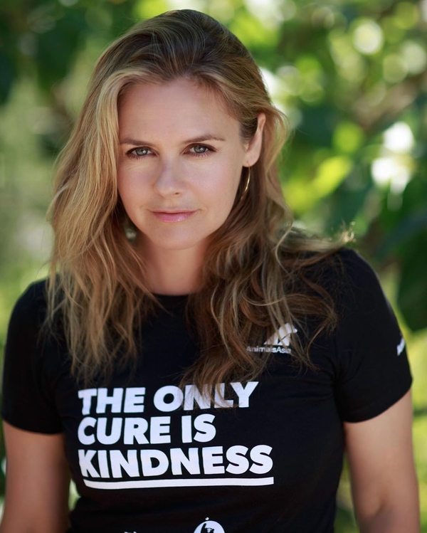 Алисия Сильверстоун рассказала, что над ее сыном издеваются сверстники