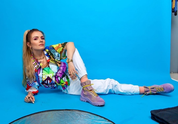 "Училка, которую вы заслужили": MamaRika показала пикантное фото