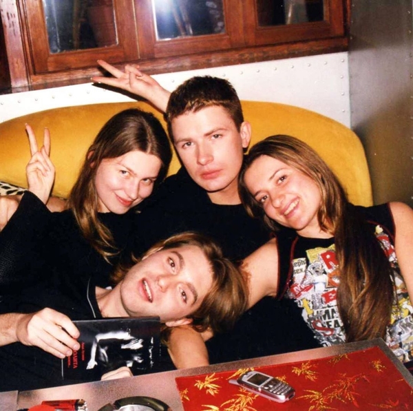 "Сможете угадать год?": Наталья Могилевская запостила архивное фото Андреем Данилко