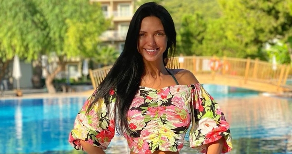 Стройняшка Вика из "НеАнгелов" похвасталась идеальным прессом