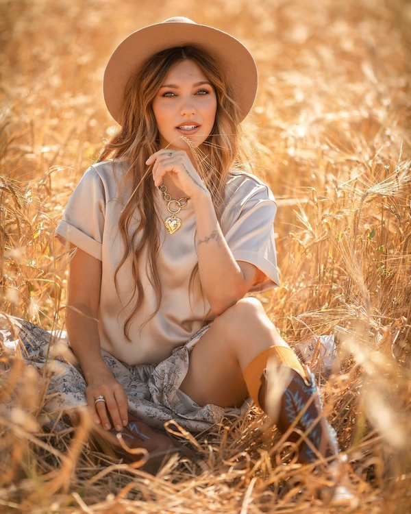 «Уже читает маме стихи»: Регина Тодоренко поделилась милым видео с сыном