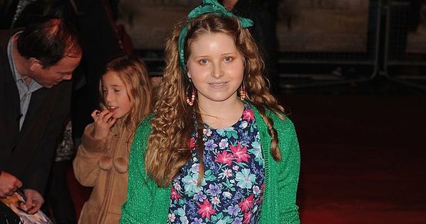 Актриса "Гарри Поттера" Джесси Кейв родила третьего ребенка