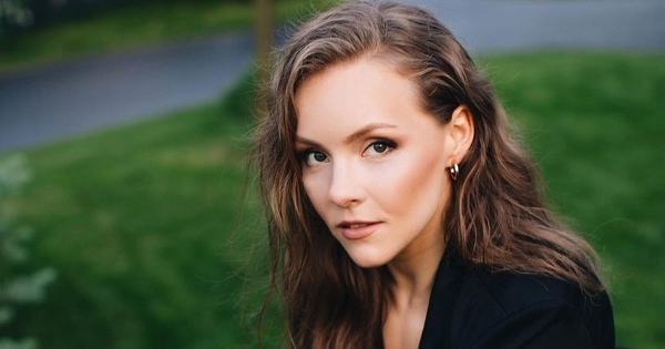 Алена Шоптенко показала эффектный кадр в мини-шортах