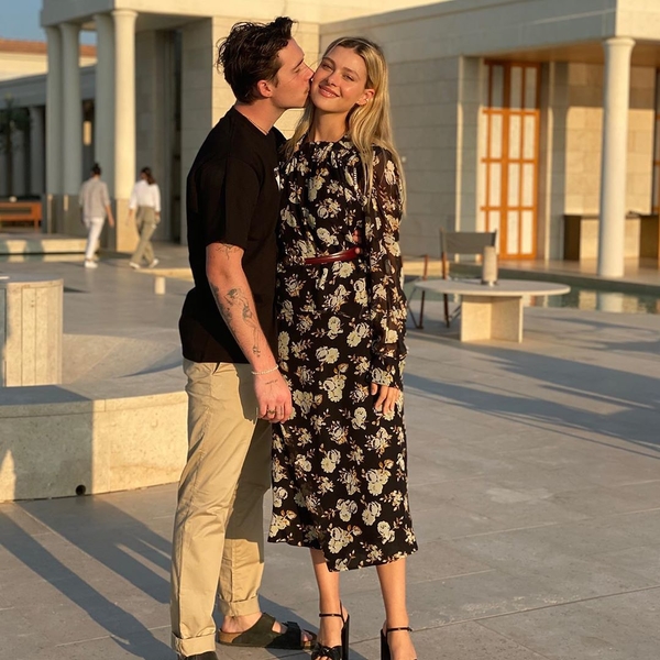 Бруклин Бекхэм запостил интимные фото с невестой