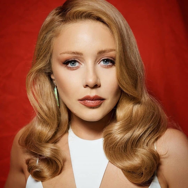 Резко постаревшая Тина Кароль поразила поклонников морщинистым лицом