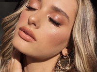 Хайлайтер: тонкости использования «сияющего» бьюти-средства