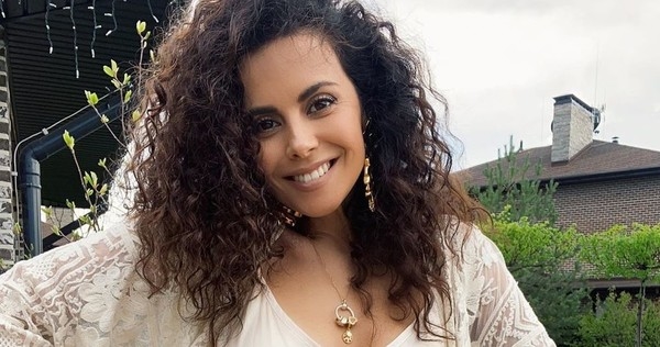 Утренний кадр: Каменских показала заспанное фото и поразила сеть