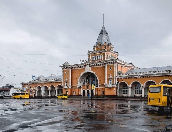 ТОП-5 самых красивых и архитектурных вокзалов Украины