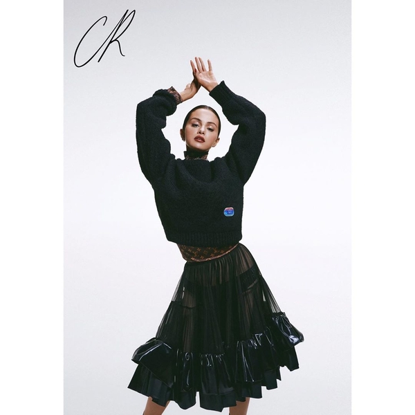 Похудевшая Селена Гомес похвасталась эффектной фотосессией для глянца