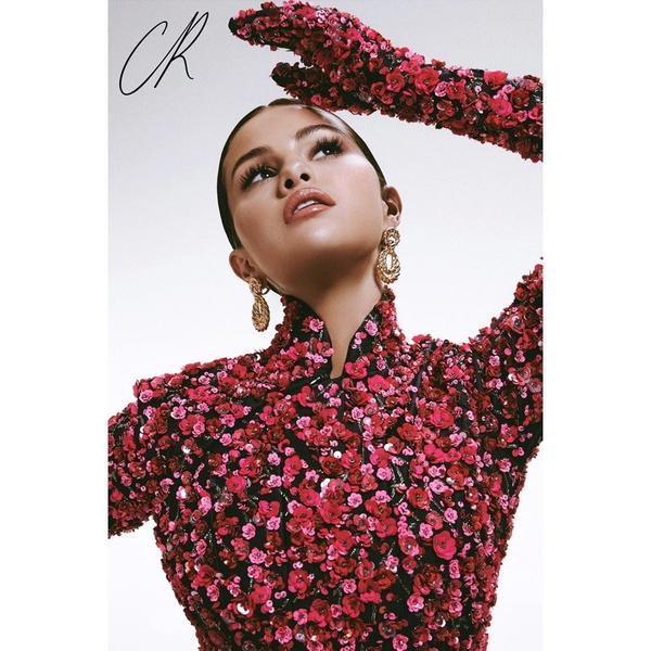 Похудевшая Селена Гомес похвасталась эффектной фотосессией для глянца