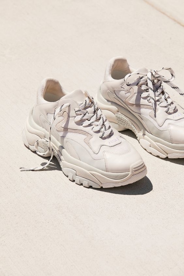 Можно сэкономить: 5 вещей гардероба, на которые не нужно тратить много денег