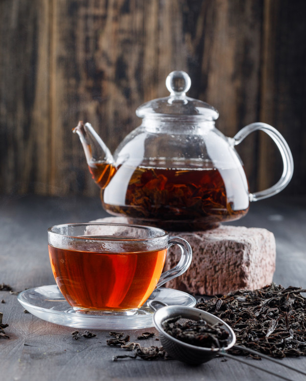 Почему разбавлять чай – плохая примета и как охладить напиток другим способом