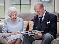 Елизавета II впервые за долгое время отметит Рождество наедине с мужем