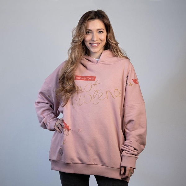 Регина Тодоренко удивила фанов новым имиджем: Как сейчас выглядит ведущая