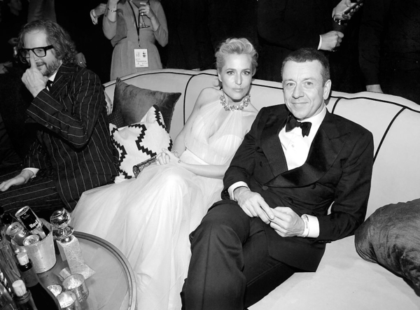 Джиллиан Андерсон рассталась со сценаристом "Короны" после 4 лет отношений