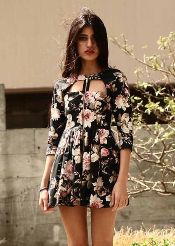 Шик и блеск: серебряное платье, которое Наташа выбрала на новогодние праздники