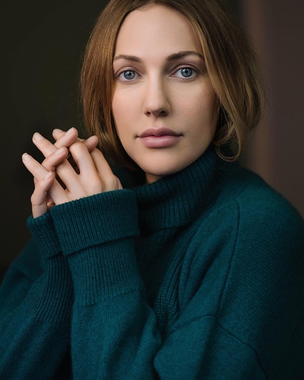 На последнем месяце: беременная Мерьем Узерли оголила свой животик