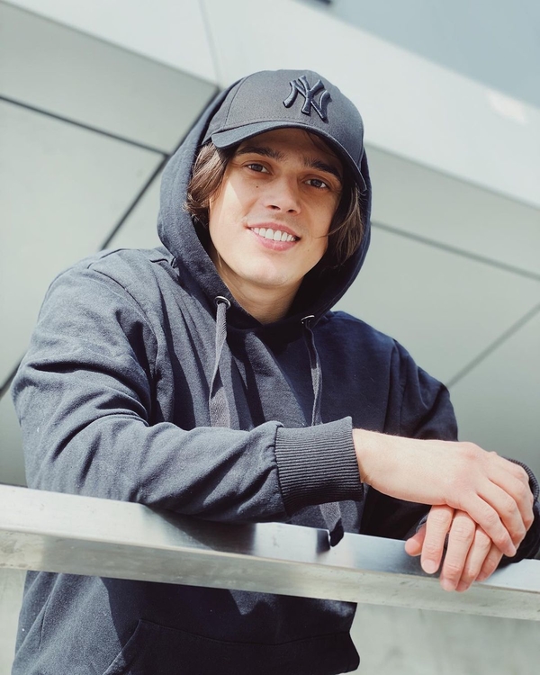 Alekseev запостил новое фото со своей девушкой из "ВИА Гры"