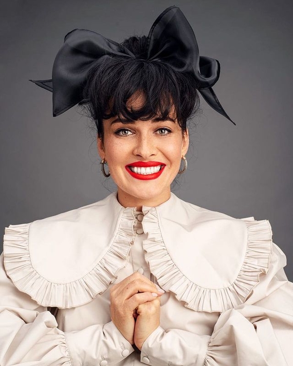 Горячий кадр: Сексапильная Астафьева обнажила пышную грудь