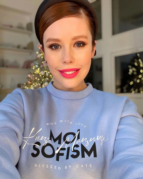 «Вам не стыдно?»: Соня Плакидюк обняла обнаженного парня