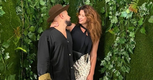 "Четыре года как одно мгновение": Монатик и его жена показали сына-именинника