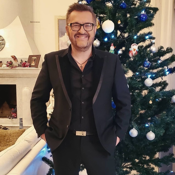 Александр Пономарев показал редкие фото с обеими дочерьми