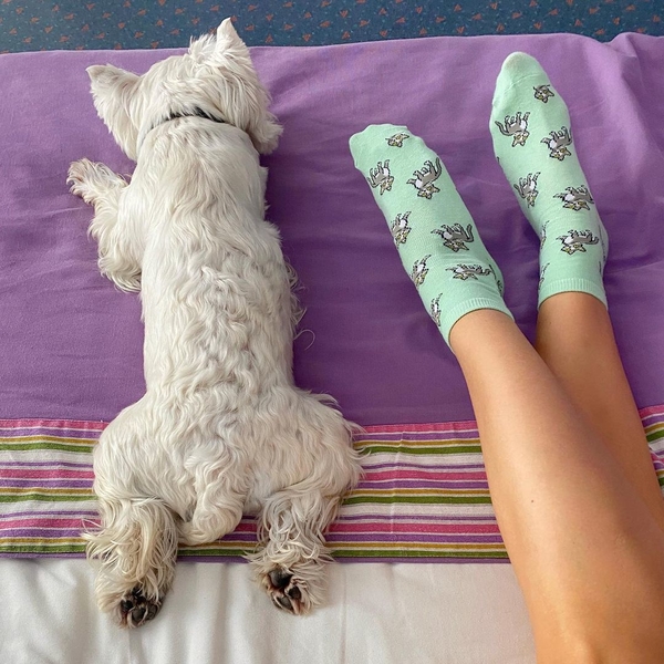 Разделась на морозе: Леся Никитюк позировала на балконе в одном халатике