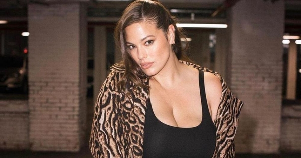 Эшли Грэм запостила трогательное видео по случаю первого дня рождения сына