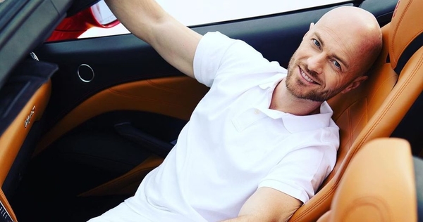 "Как мы здесь оказались?": Влад Яма запостил забавное видео с женой и сыном