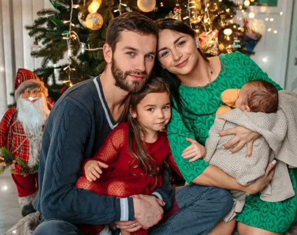 Илона Гвоздева с мужем крестила трехмесячного сына Доминика: Милые фото