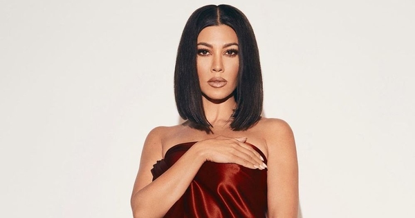 В розовом купальнике: Кортни Кардашьян показала себя в 15 лет