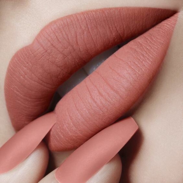 Бьюти-гороскоп: какая помада подойдет вам по знаку Зодиака