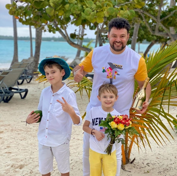 Ирина Федишин показала, как отмечает 34-летие на пляже в Доминикане