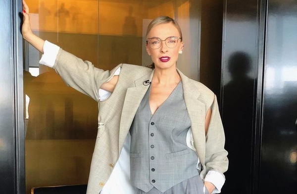 Беременная Василиса Фролова оголилась в новой фотосессии