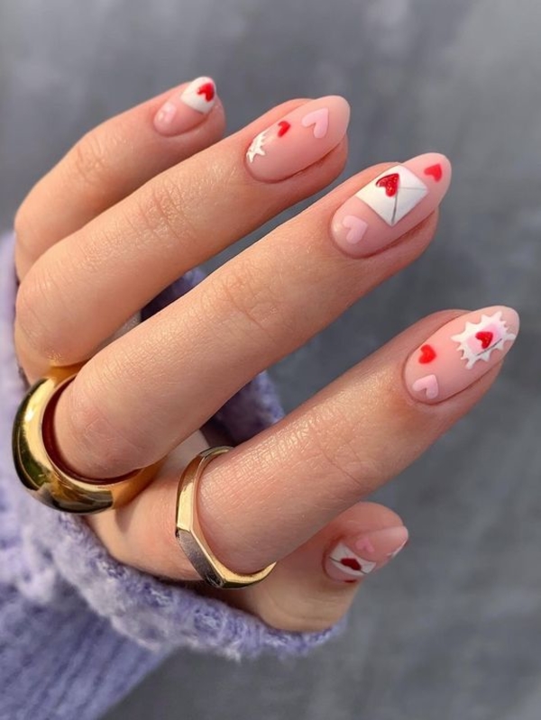Ко Дню святого Валентина: 20 актуальных идей для маникюра с сердечками