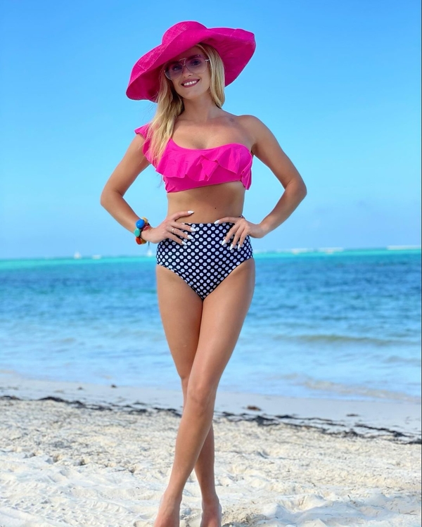 Ирина Федишин запостила пляжные фото из Доминиканы