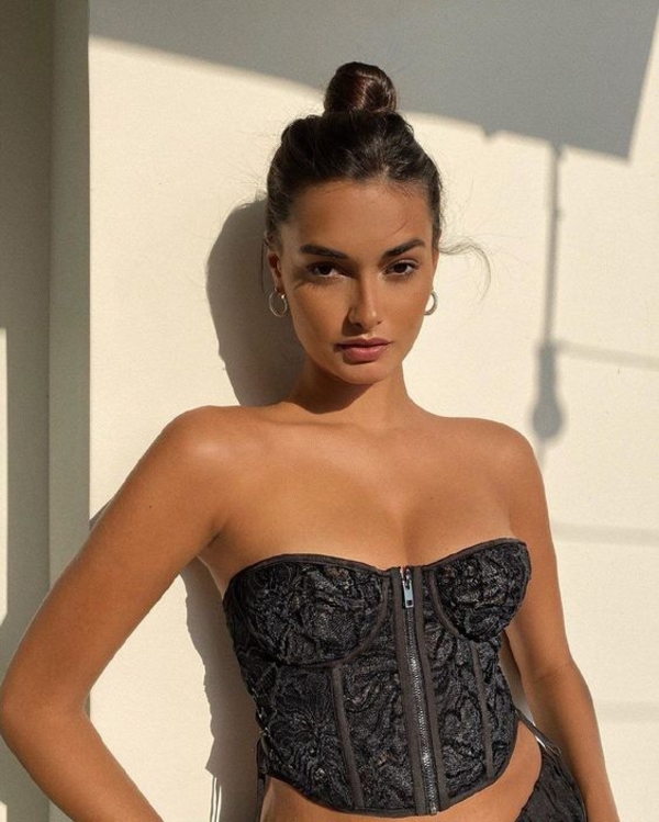 Как сочетать несочетаемые вещи: показывает Жизель Оливейра