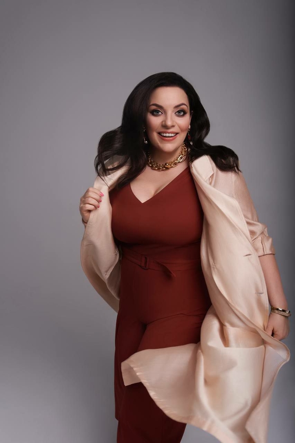 Звездного психолога Наталью Холоденко спутали с уборщицей