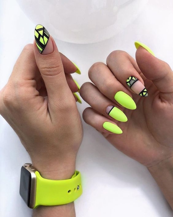 5 безвкусных вариантов маникюра, которые выходят из моды