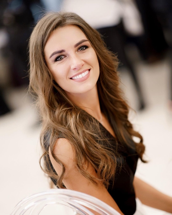 Кристина Решетник похвасталась идеальной фигурой в бикини