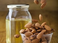 Лучший эликсир красоты: чем так полезно миндальное масло в уходе за кожей и волосами