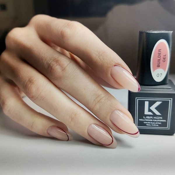 Ультрастильный маникюр Кендалл Дженнер стал главным трендом сезона