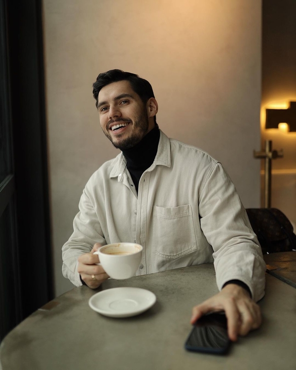 Неожиданно: Никита Добрынин стал ведущим российского "Холостяка"