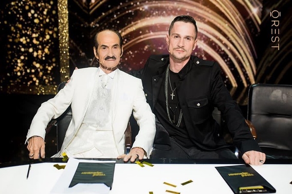 91-летний Григорий Чапкис вышел на прогулку после болезни