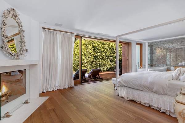 Luxury Level Courtesy of The Fridman Group